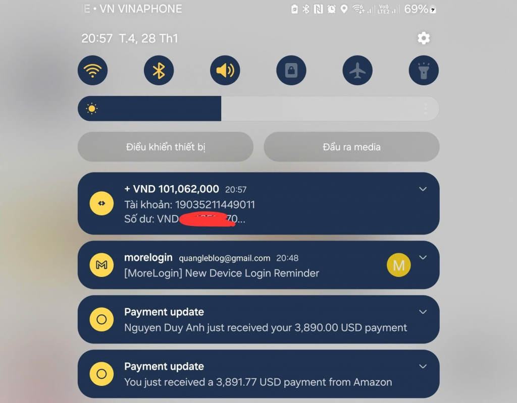 Tiền từ Merch By Amazon và Amazon KIndle